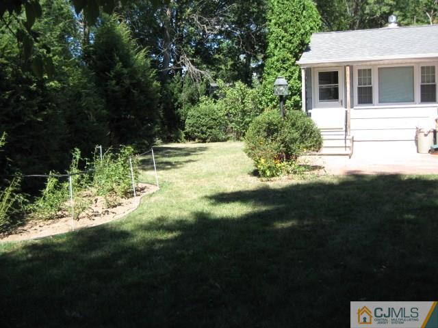 10 Glen Gary Road Middlesex, NJ 08846 - Photo 21 of 24 a view of a backyard of the house