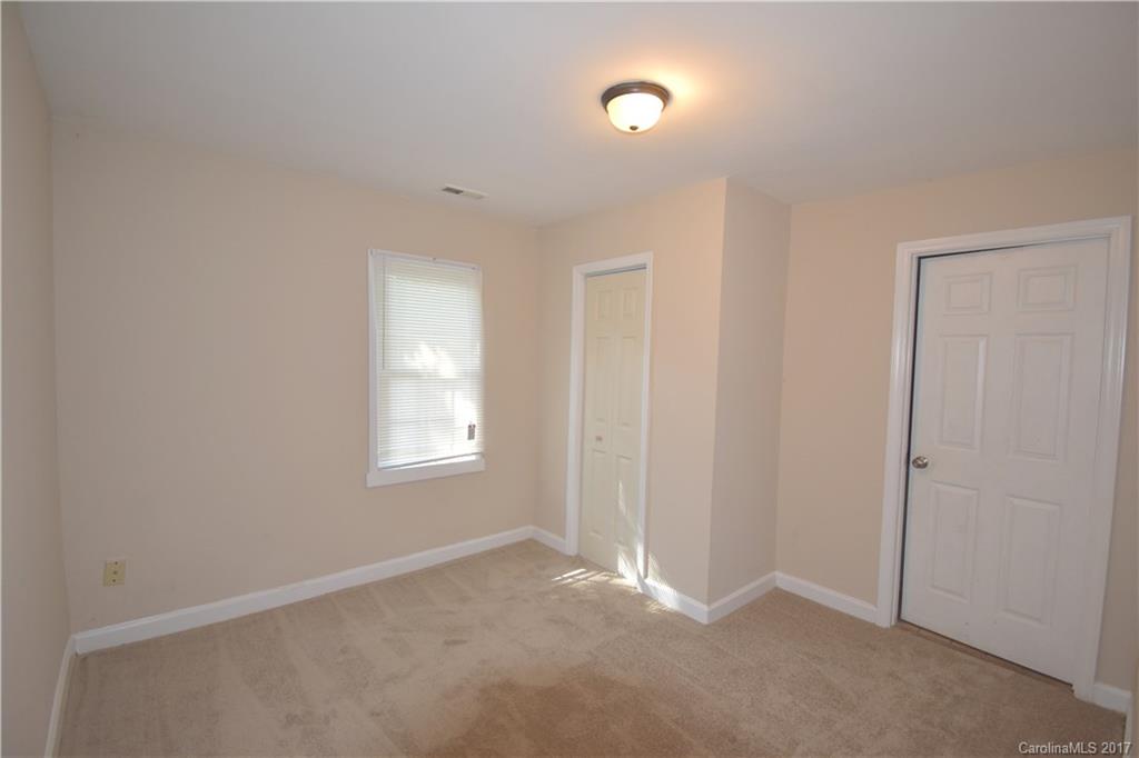 3912 Plainview Road Charlotte, NC 28208 - Photo 4 of 12 Gallery Image 4