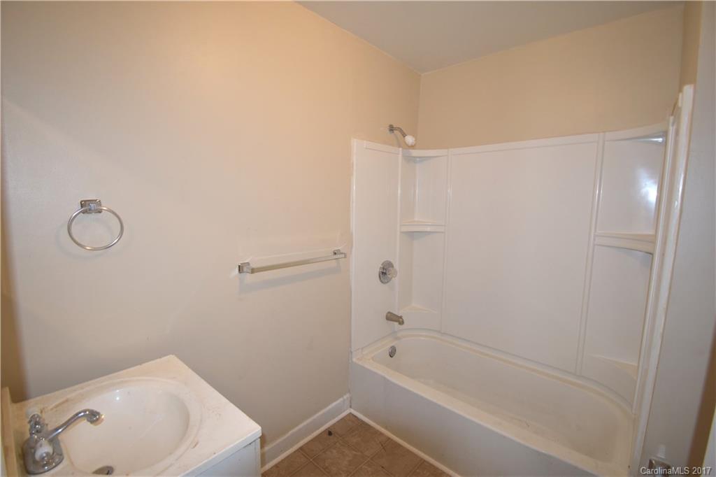 3912 Plainview Road Charlotte, NC 28208 - Photo 9 of 12 Gallery Image 9