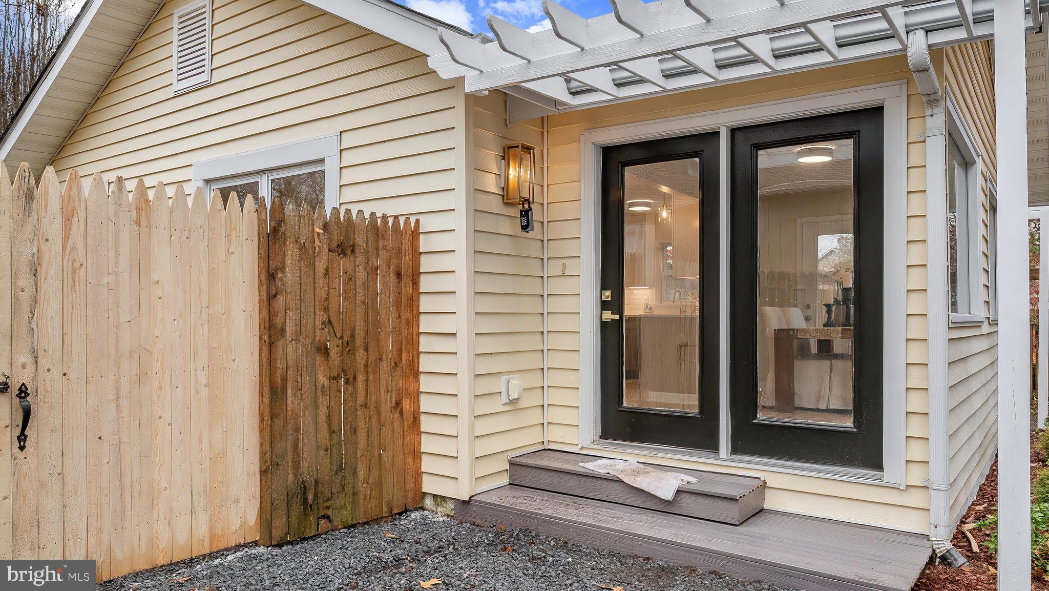 4937 Aspen Street Shady Side, MD 20764 - Photo 11 of 40