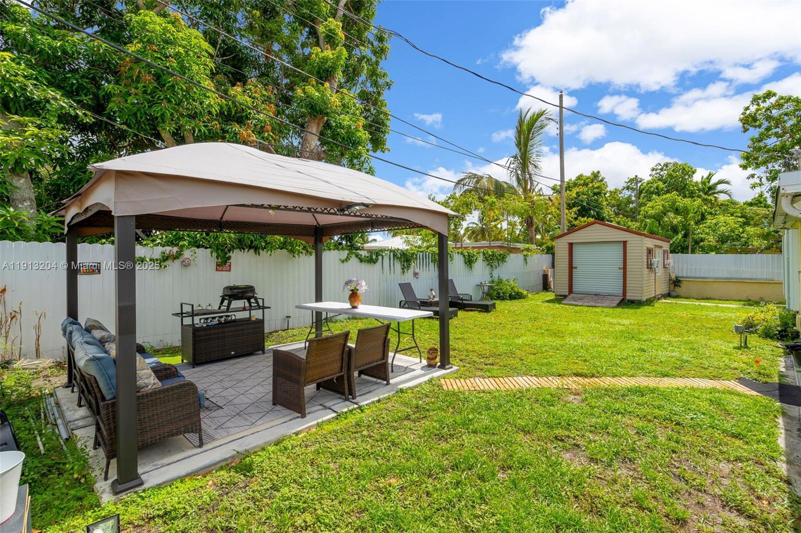 302 Northwest 100th Street Miami, FL 33150 - Photo 23 of 29