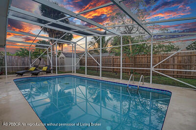 538 Riverside Drive Palm Beach Gardens, FL 33410 - Photo 48 of 52 a view of a indoor swimming pool