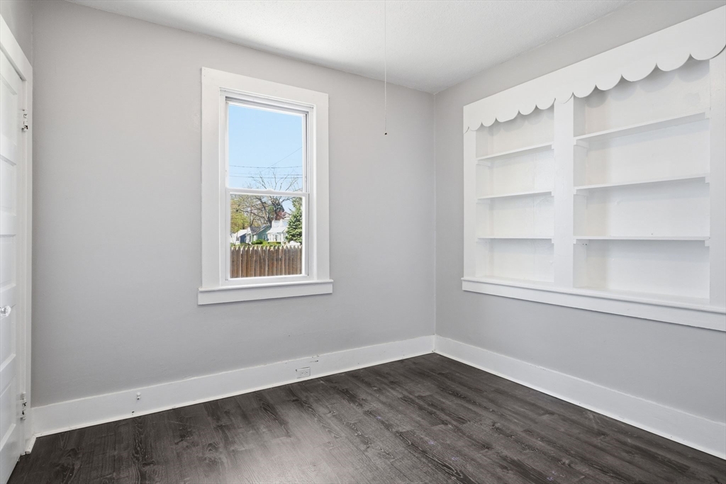 25 Victoria Street Springfield, MA 01104 - Photo 21 of 42