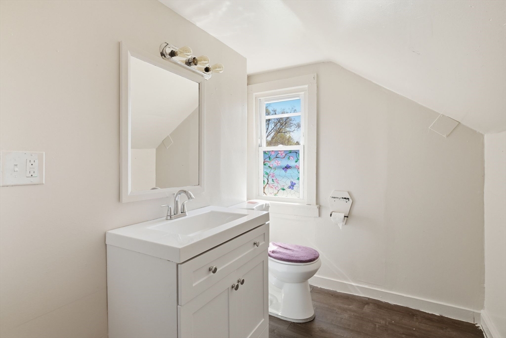 25 Victoria Street Springfield, MA 01104 - Photo 28 of 42