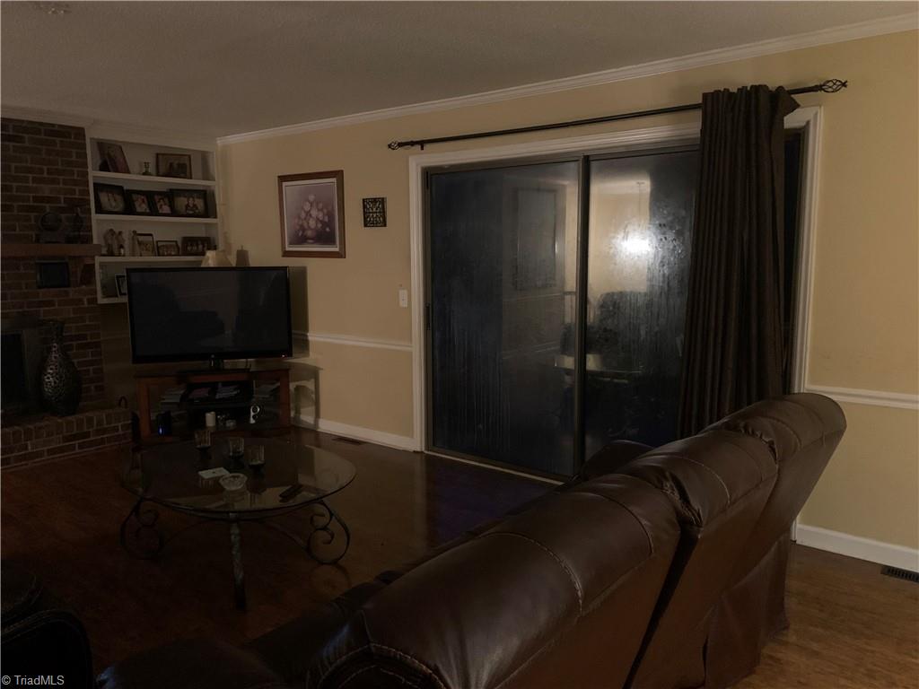 237 Buckingham Road Pinnacle, NC 27043 - Photo 9 of 48