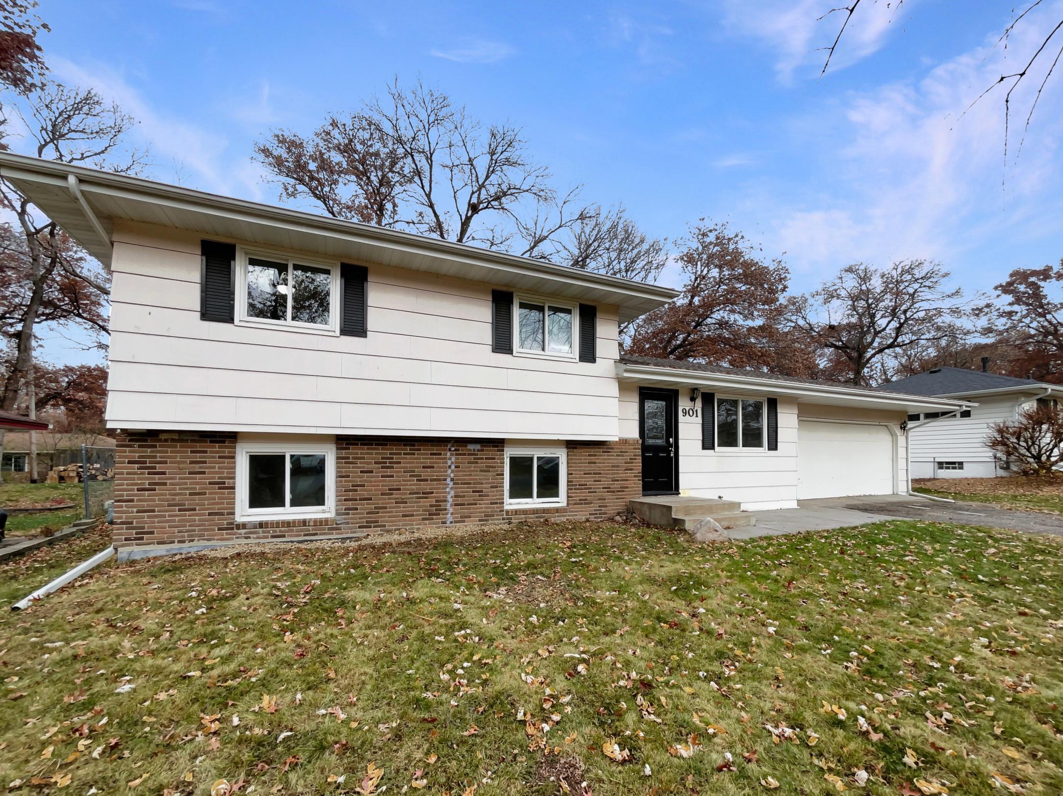 901 Oak Ridge Point Northeast Blaine, MN 55434 - Photo 11 of 22