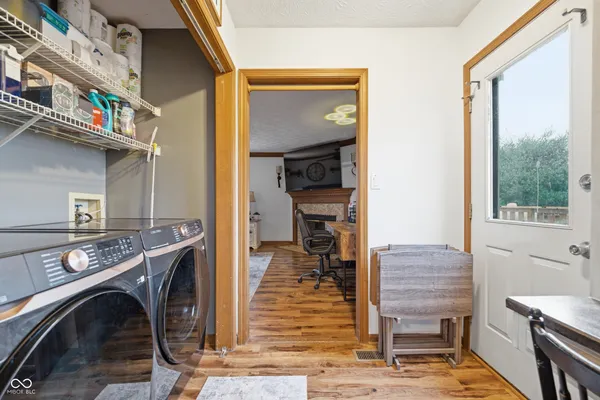 $715,000 | 1889 West County Road 1000 North, Lizton, IN 46149