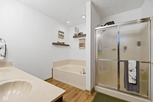 $715,000 | 1889 West County Road 1000 North, Lizton, IN 46149