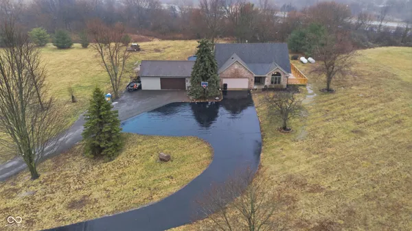 $715,000 | 1889 West County Road 1000 North, Lizton, IN 46149