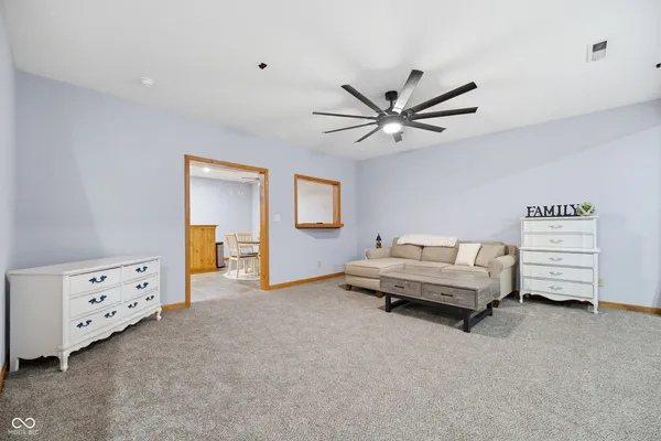 $715,000 | 1889 West County Road 1000 North, Lizton, IN 46149