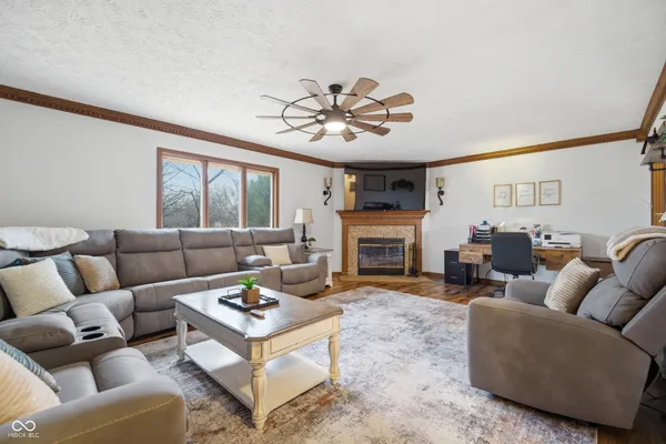 $715,000 | 1889 West County Road 1000 North, Lizton, IN 46149