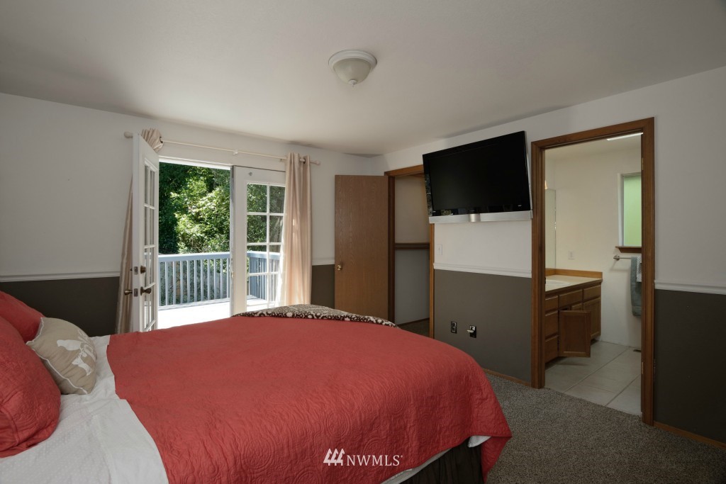 1418 225th Street Southwest Bothell, WA 98021 - Photo 12 of 23