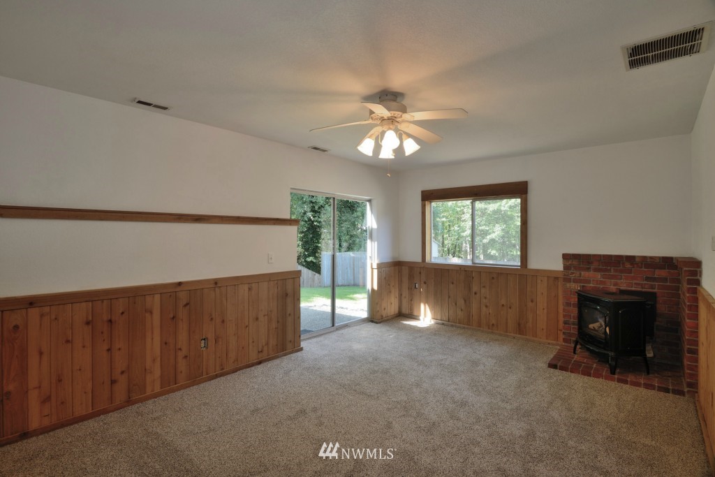 1418 225th Street Southwest Bothell, WA 98021 - Photo 17 of 23