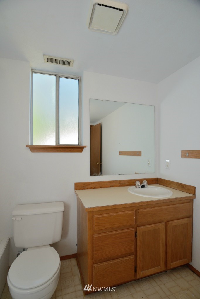 1418 225th Street Southwest Bothell, WA 98021 - Photo 18 of 23