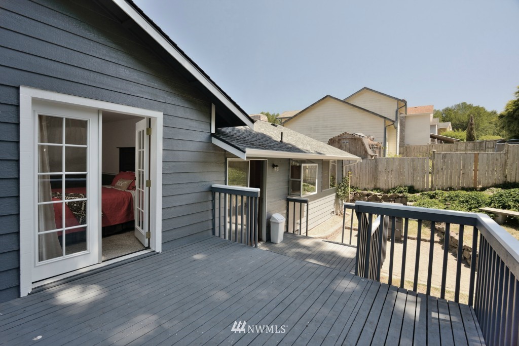 1418 225th Street Southwest Bothell, WA 98021 - Photo 19 of 23