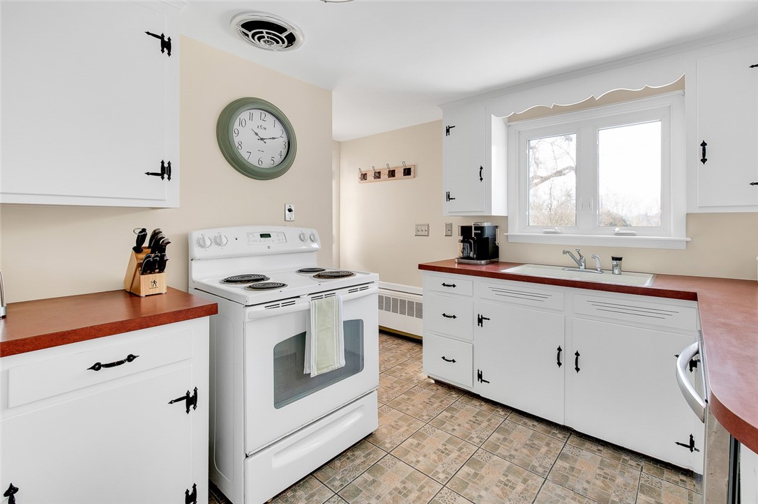85 Treasure Road Narragansett, RI 02882 - Photo 11 of 33
