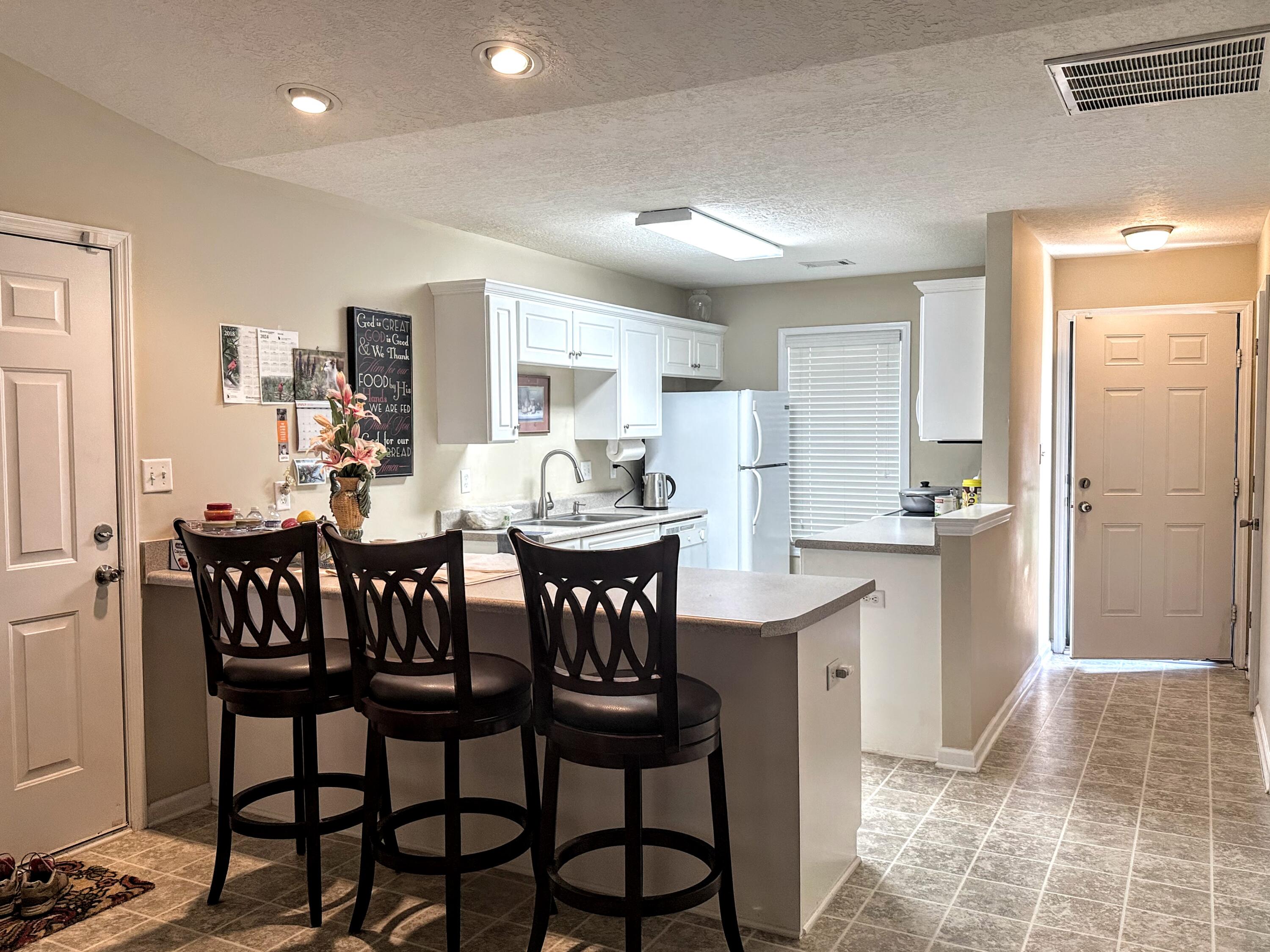 5249 Aruba Circle Augusta, GA 30909 - Photo 5 of 24 breakfast bar