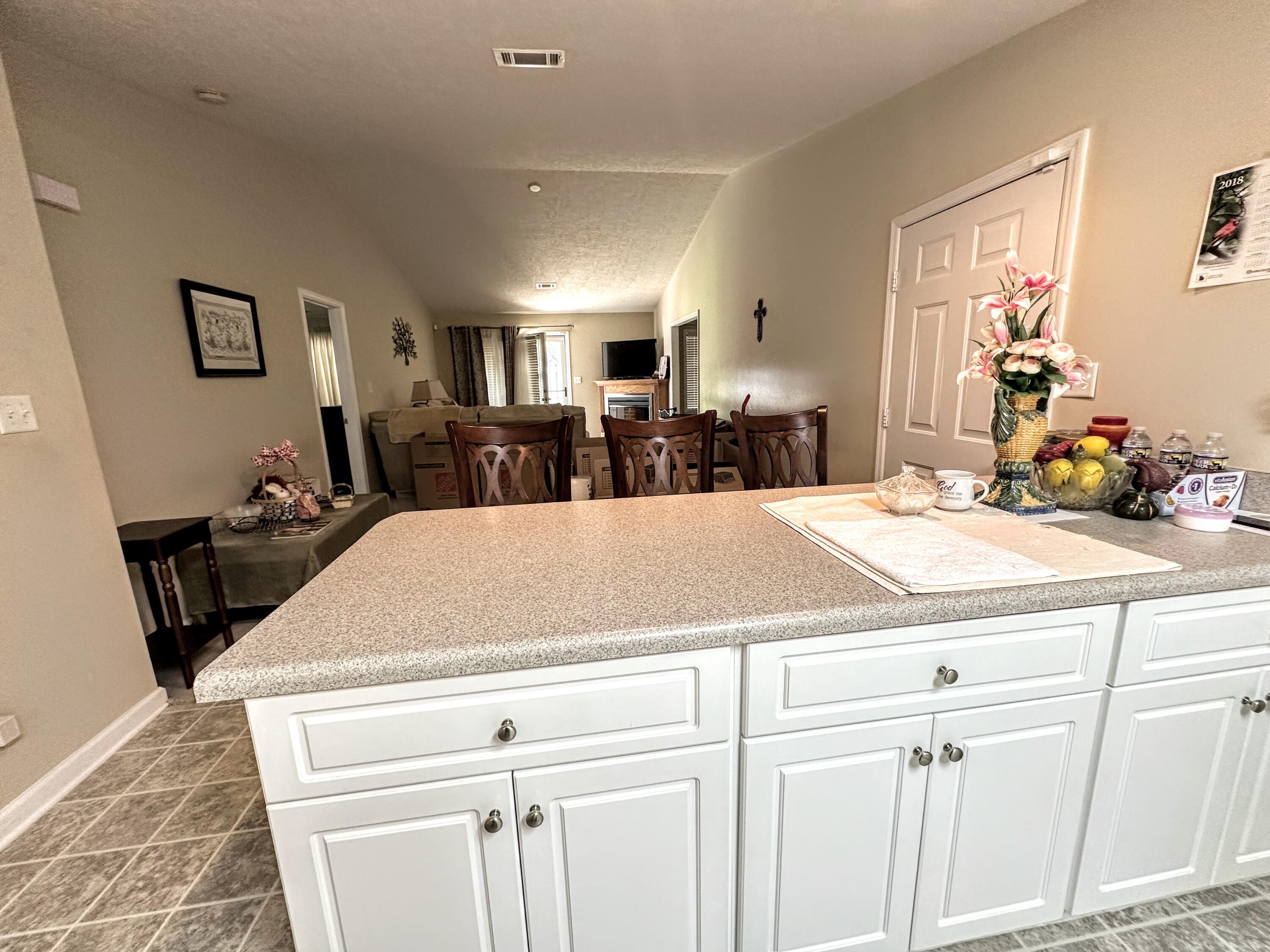 5249 Aruba Circle Augusta, GA 30909 - Photo 8 of 24 breakfast bar to great room view