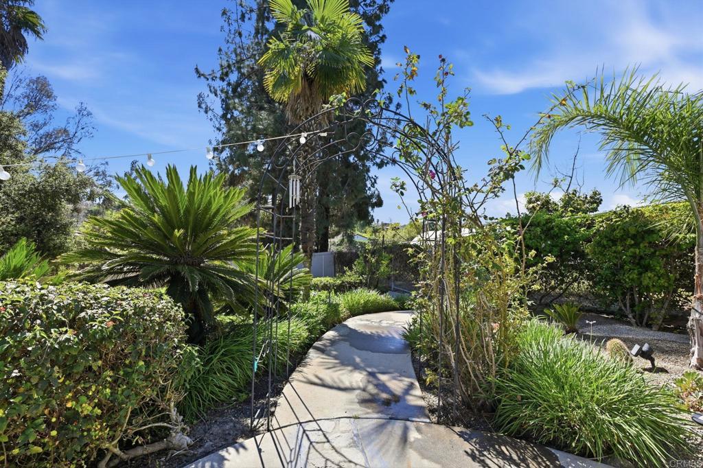 2455 Clearcrest Lane Fallbrook, CA 92028 - Photo 65 of 75