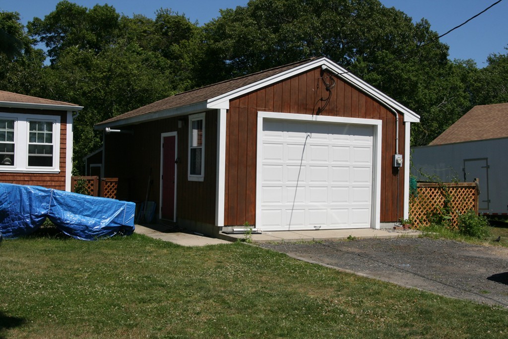 219 Sconticut Neck Road Fairhaven, MA 02719 - Photo 3 of 7 Gallery Image 3