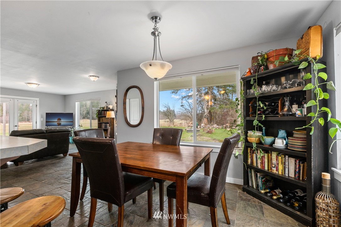 3995 Squalicum Lake Road Bellingham, WA 98226 - Photo 14 of 35 Gallery Image 14
