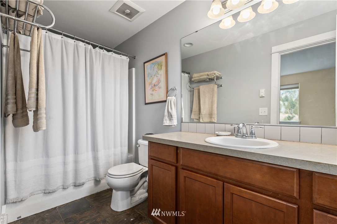 3995 Squalicum Lake Road Bellingham, WA 98226 - Photo 16 of 35 Gallery Image 16