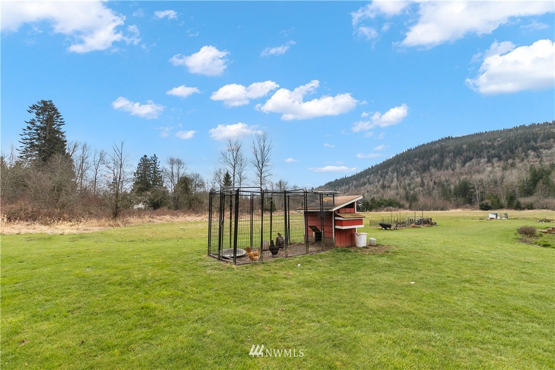 3995 Squalicum Lake Road Bellingham, WA 98226 - Photo 25 of 35 Gallery Image 25