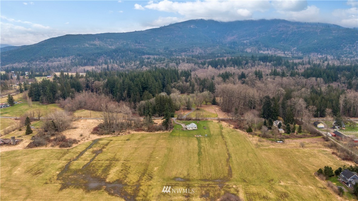 3995 Squalicum Lake Road Bellingham, WA 98226 - Photo 29 of 35 Gallery Image 29