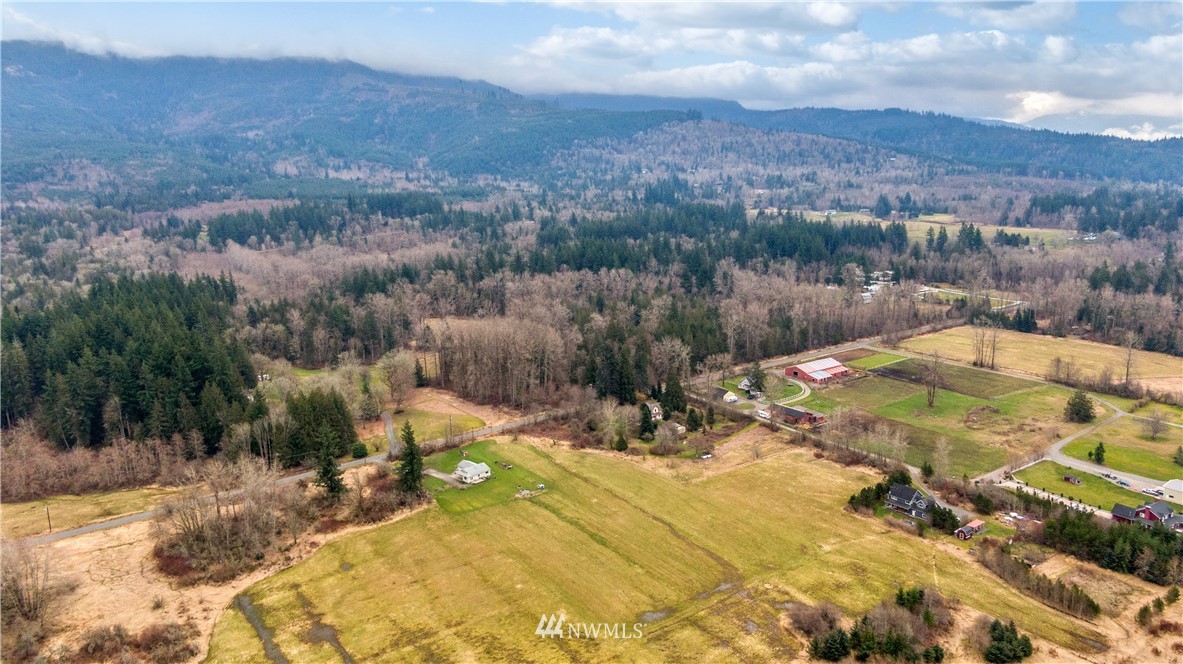 3995 Squalicum Lake Road Bellingham, WA 98226 - Photo 30 of 35 Gallery Image 30