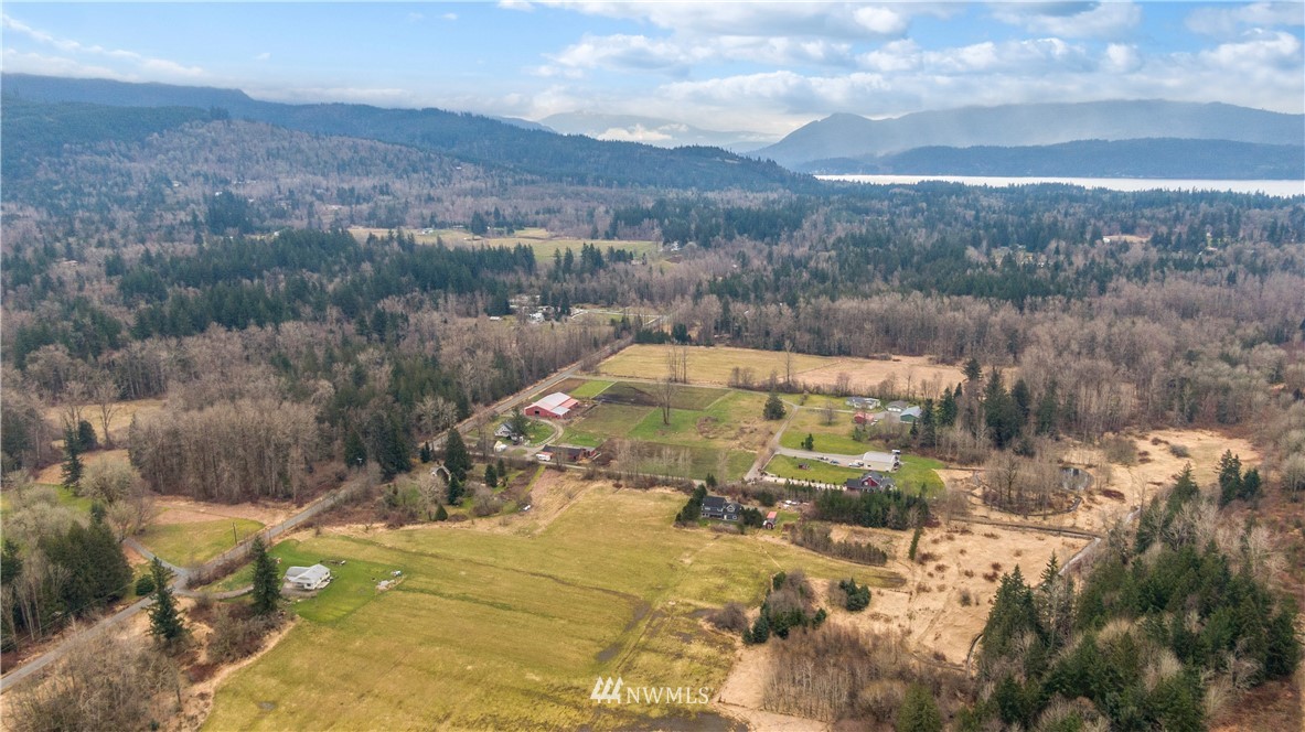 3995 Squalicum Lake Road Bellingham, WA 98226 - Photo 31 of 35 Gallery Image 31