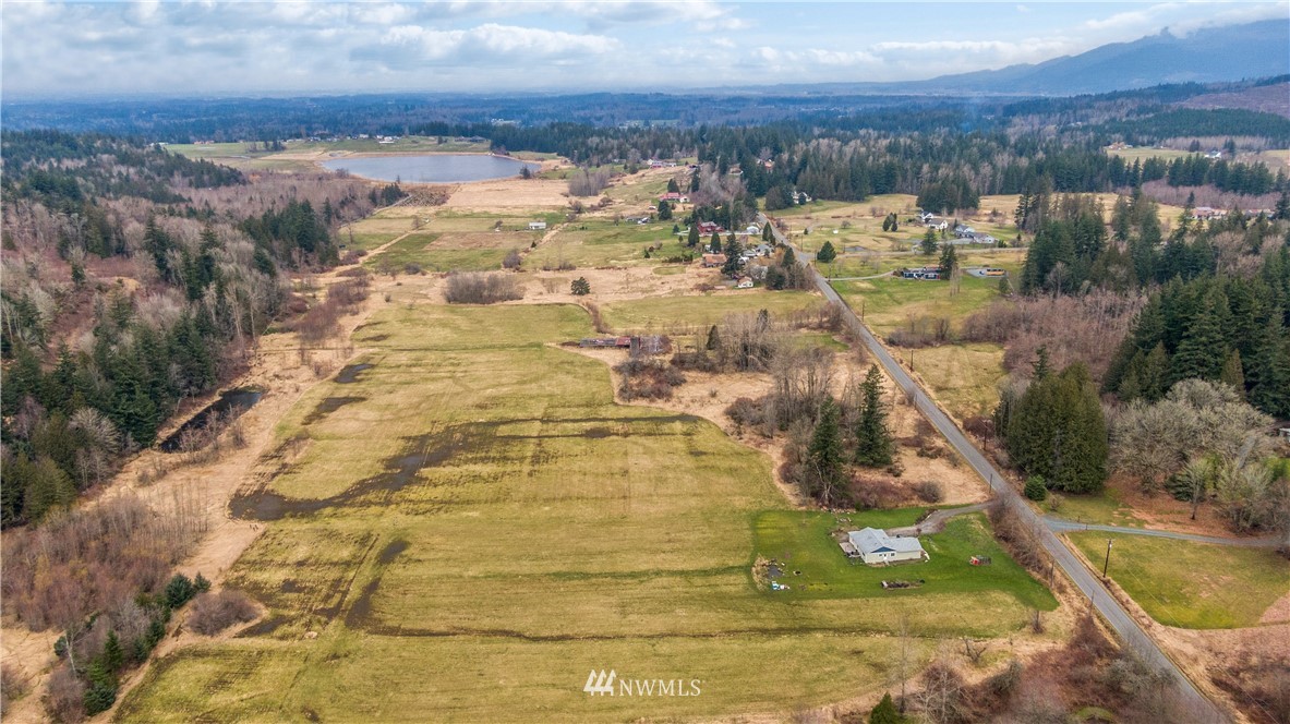 3995 Squalicum Lake Road Bellingham, WA 98226 - Photo 34 of 35 Gallery Image 34