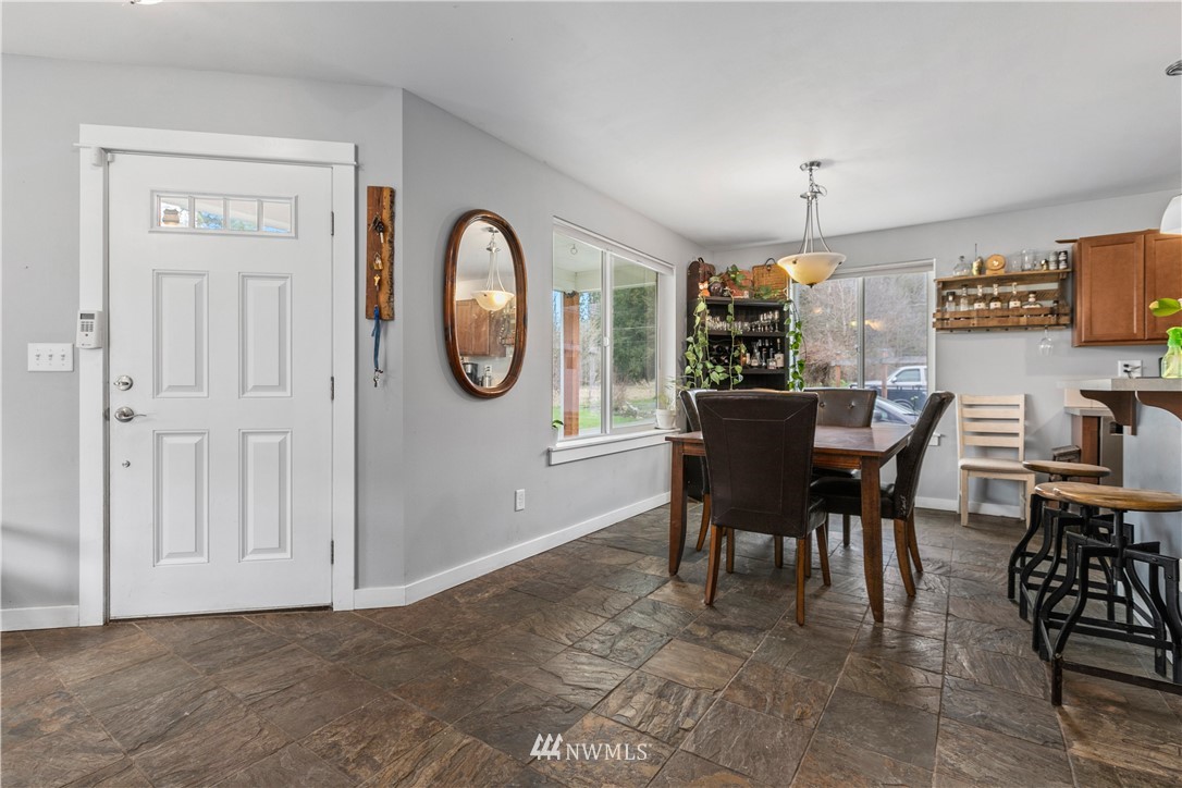 3995 Squalicum Lake Road Bellingham, WA 98226 - Photo 7 of 35 Gallery Image 7