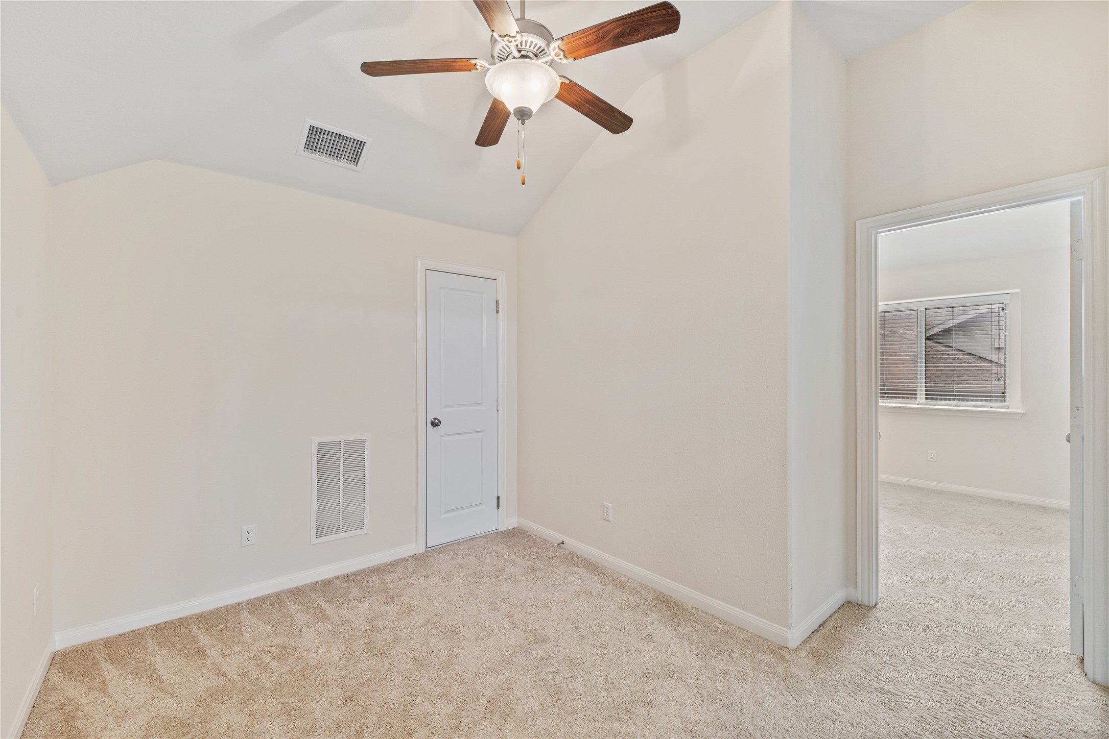 5012 Yucca Bloom Drive Georgetown, TX 78626 - Photo 23 of 35