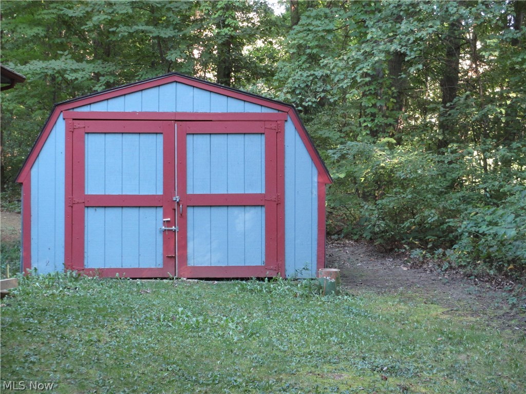 8018 Risden Road Vermilion, OH 44089 - Photo 10 of 31