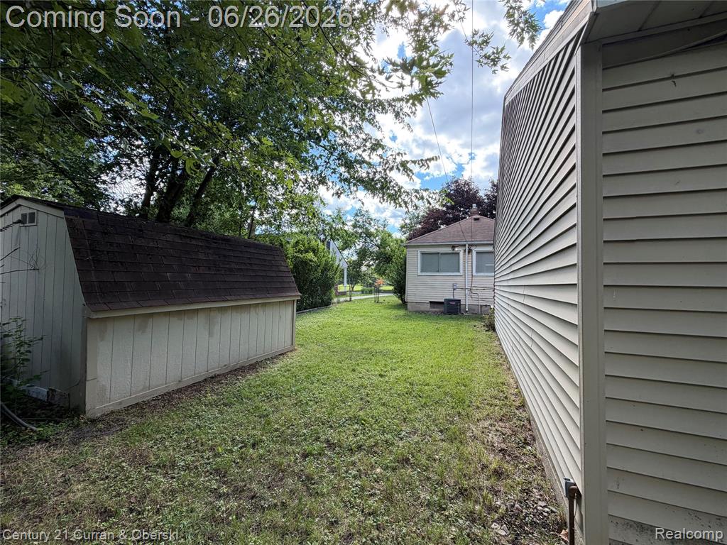 16732 Garfield Redford, MI 48240 - Photo 29 of 31