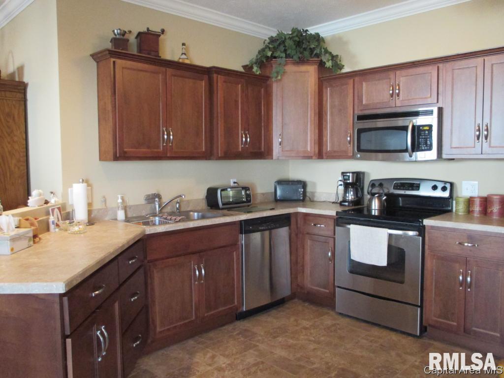 817 Longleaf Court Springfield, IL 62711 - Photo 12 of 32