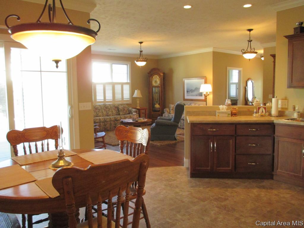 817 Longleaf Court Springfield, IL 62711 - Photo 13 of 32
