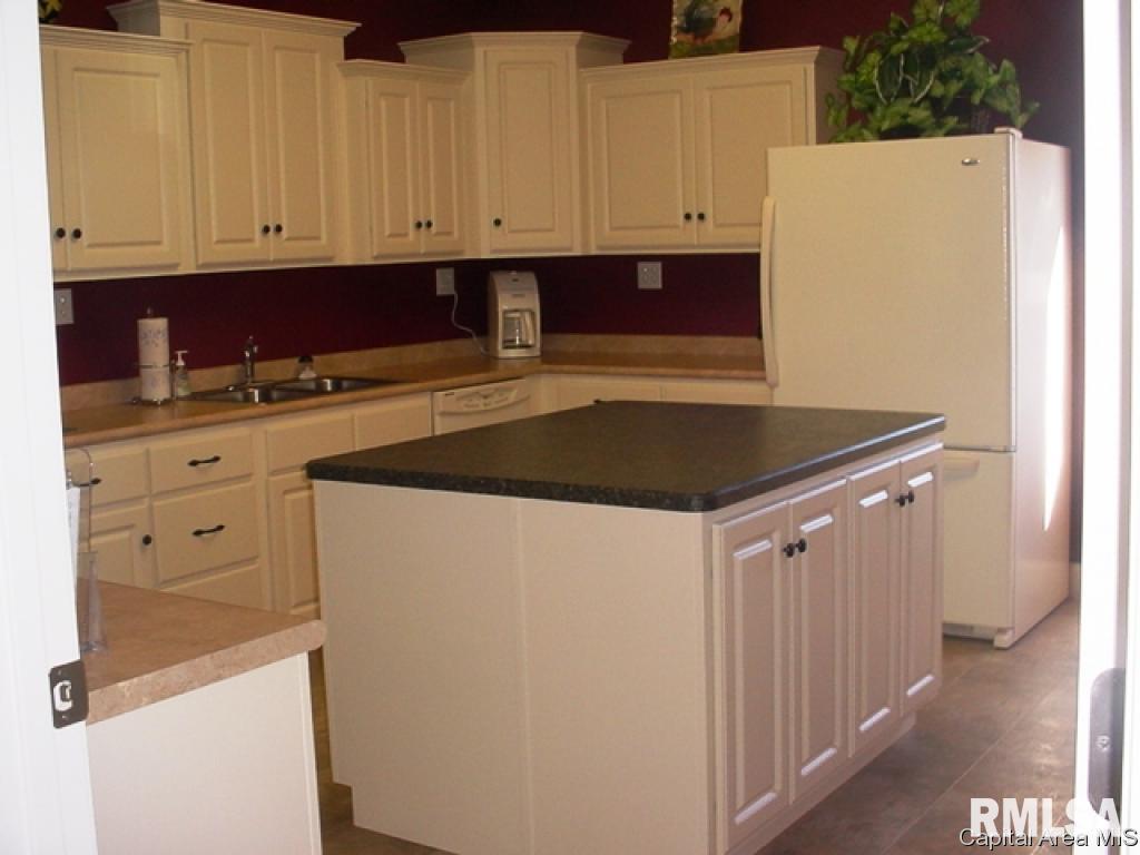 817 Longleaf Court Springfield, IL 62711 - Photo 27 of 32