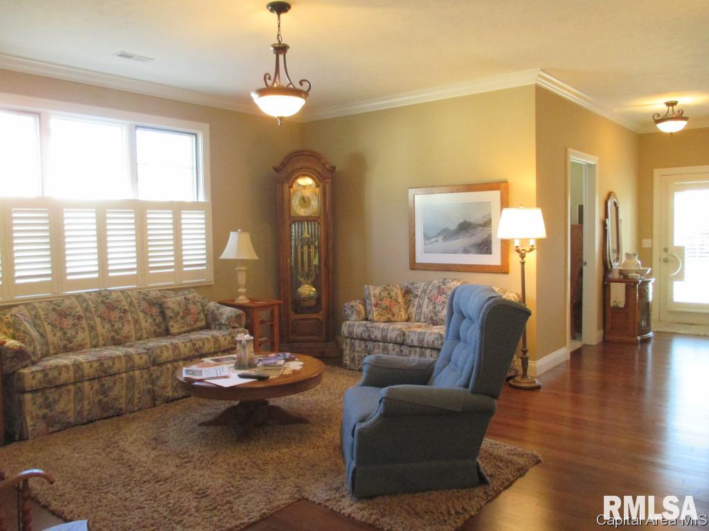 817 Longleaf Court Springfield, IL 62711 - Photo 8 of 32