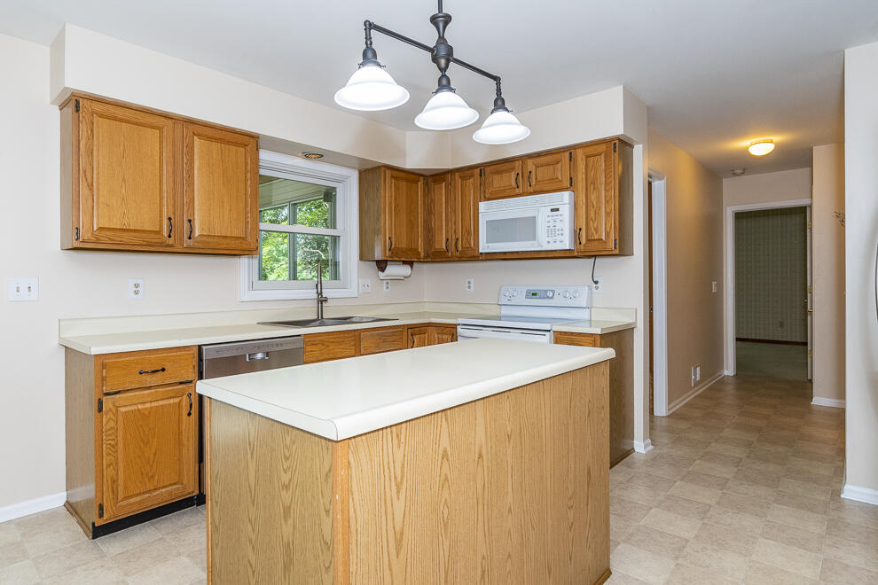 6332 Rothbury Street Portage, MI 49024 - Photo 17 of 51 RN5_1887
