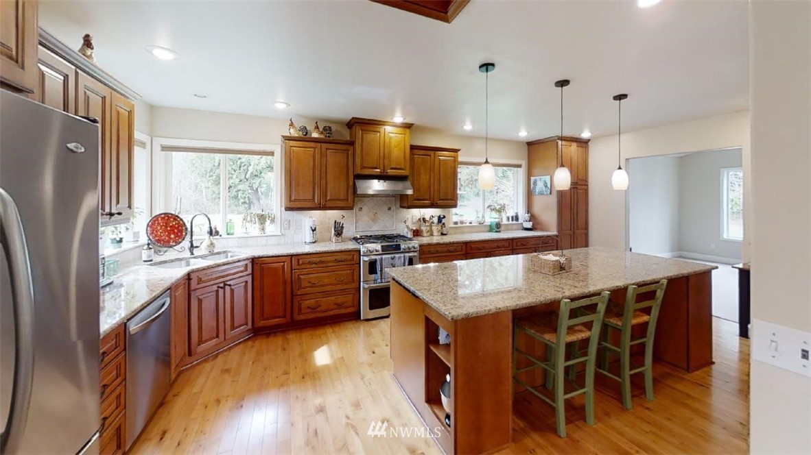 7722 Johnson Point Road Northeast Olympia, WA 98516 - Photo 7 of 16 Gallery Image 7