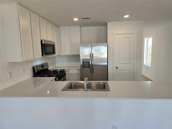 $252,390 | 28502 Golden Hay Drive, Hockley, TX 77447