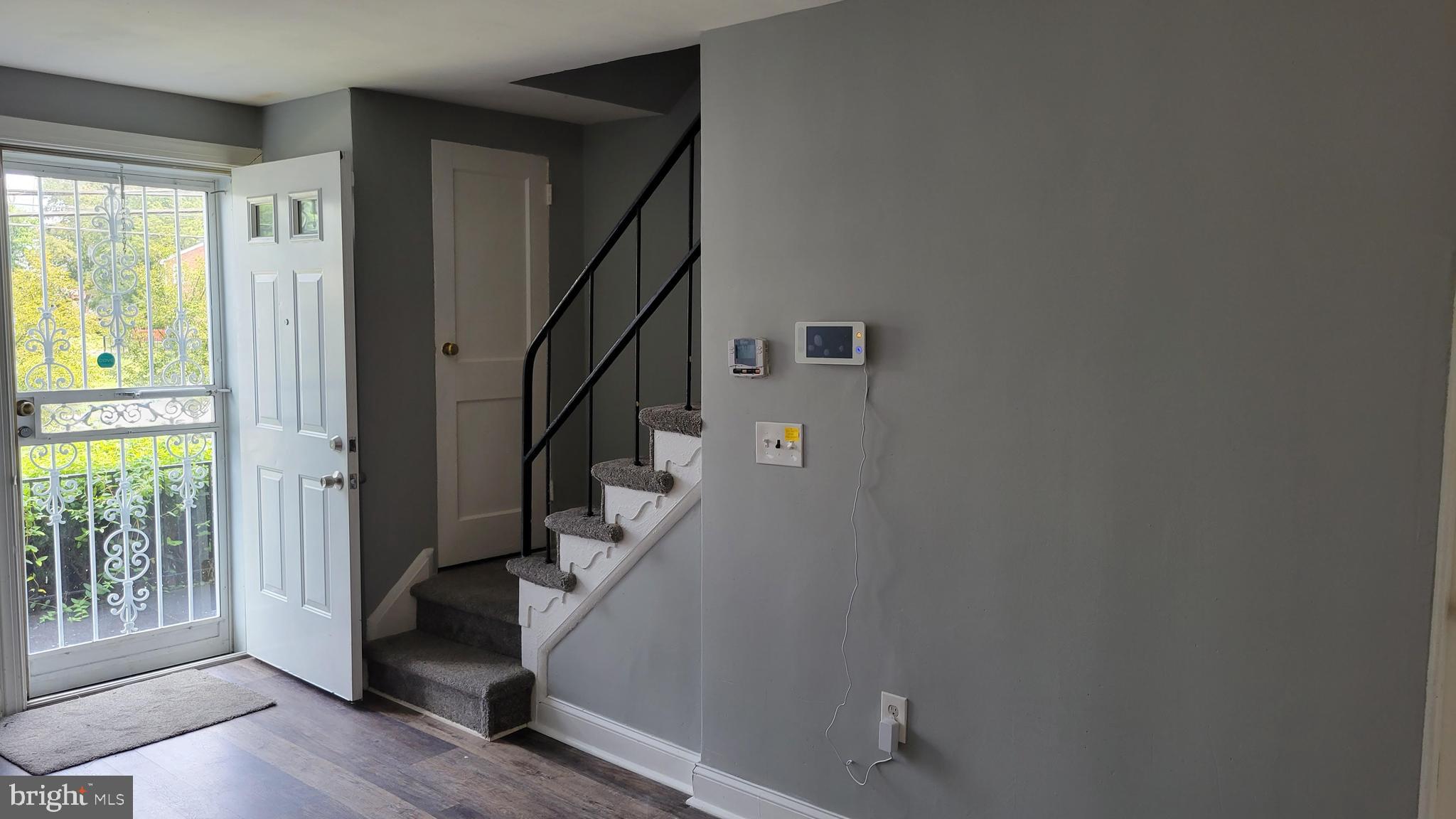 6952 Reisterstown Road Baltimore, MD 21215 - Photo 5 of 14 Entrance