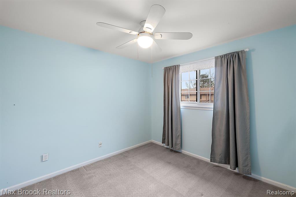 18674 West 13 Mile Road Beverly Hills, MI 48025 - Photo 23 of 33