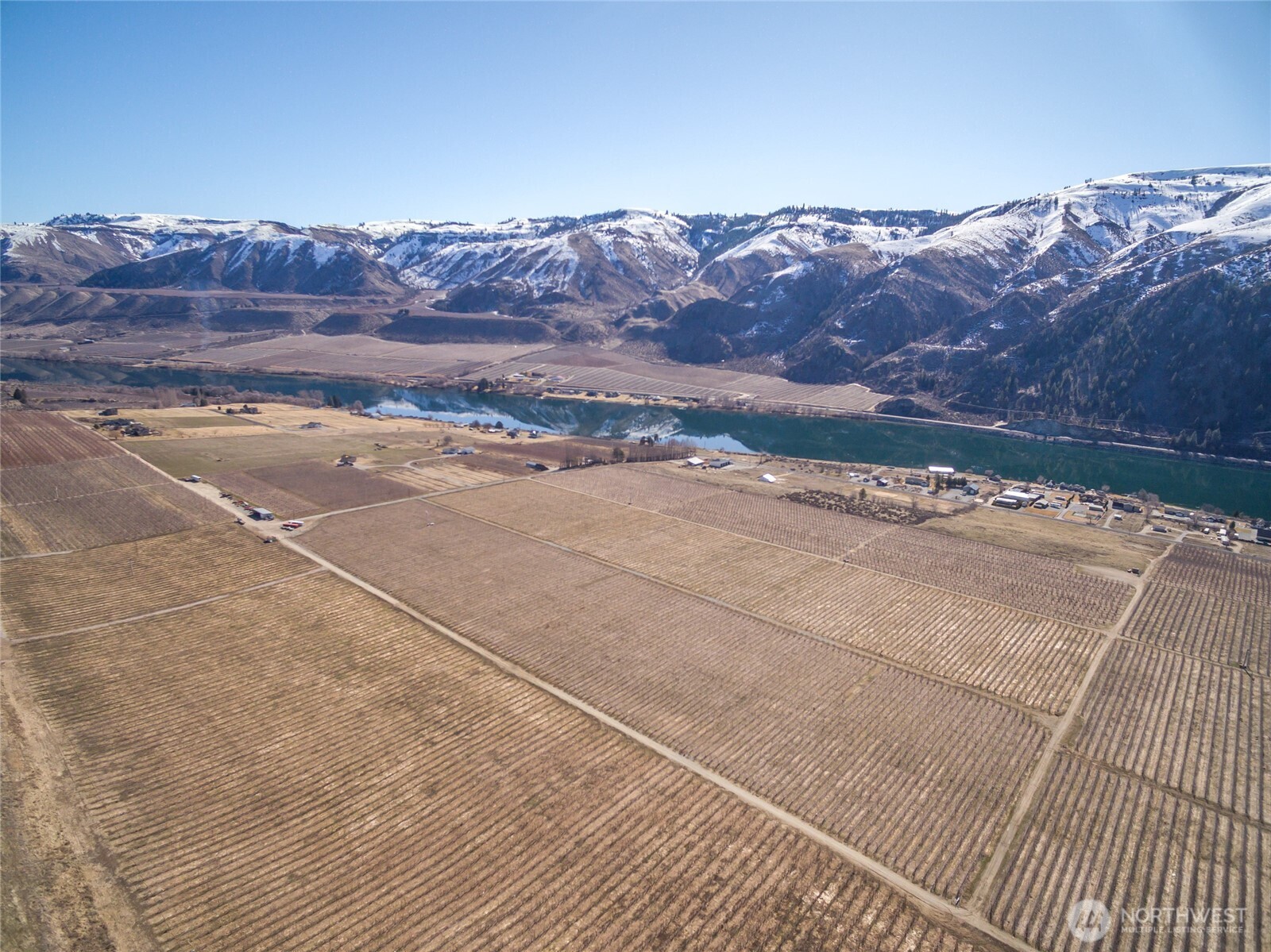15 Chelan Butte Road Chelan, WA 98816 - Photo 10 of 31 a view of a city