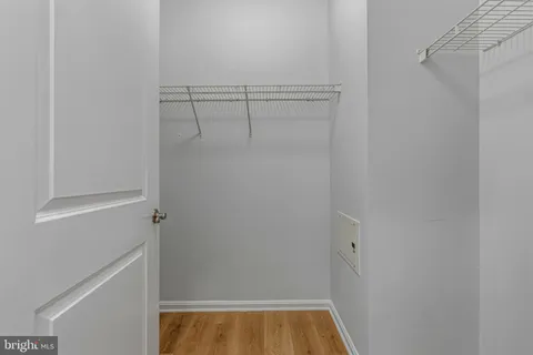 $435,000 | 2665 Prosperity Avenue, Unit 104, Fairfax, VA 22031