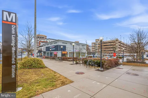 $435,000 | 2665 Prosperity Avenue, Unit 104, Fairfax, VA 22031