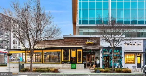 $435,000 | 2665 Prosperity Avenue, Unit 104, Fairfax, VA 22031