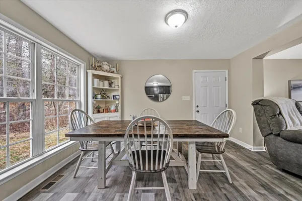 $471,500 | 202 Panther Drive Southeast, Floyd, VA 24091