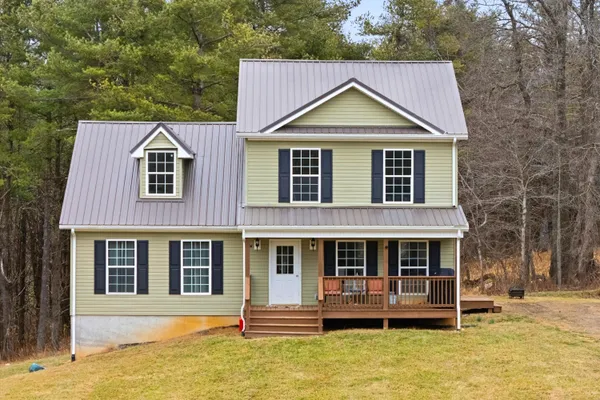 $471,500 | 202 Panther Drive Southeast, Floyd, VA 24091